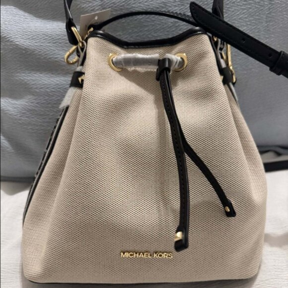 Michael Kors Bucket Handbag - Picture 6 of 7